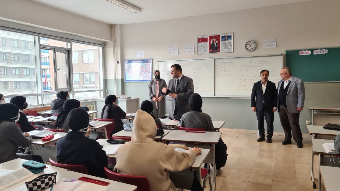 İlçe Milli Eğitim Müdürümüz Dr. Ufuk DİLEKÇİ, Kağıthane Kız Anadolu İmam Hatip Lisesi Ziyareti 