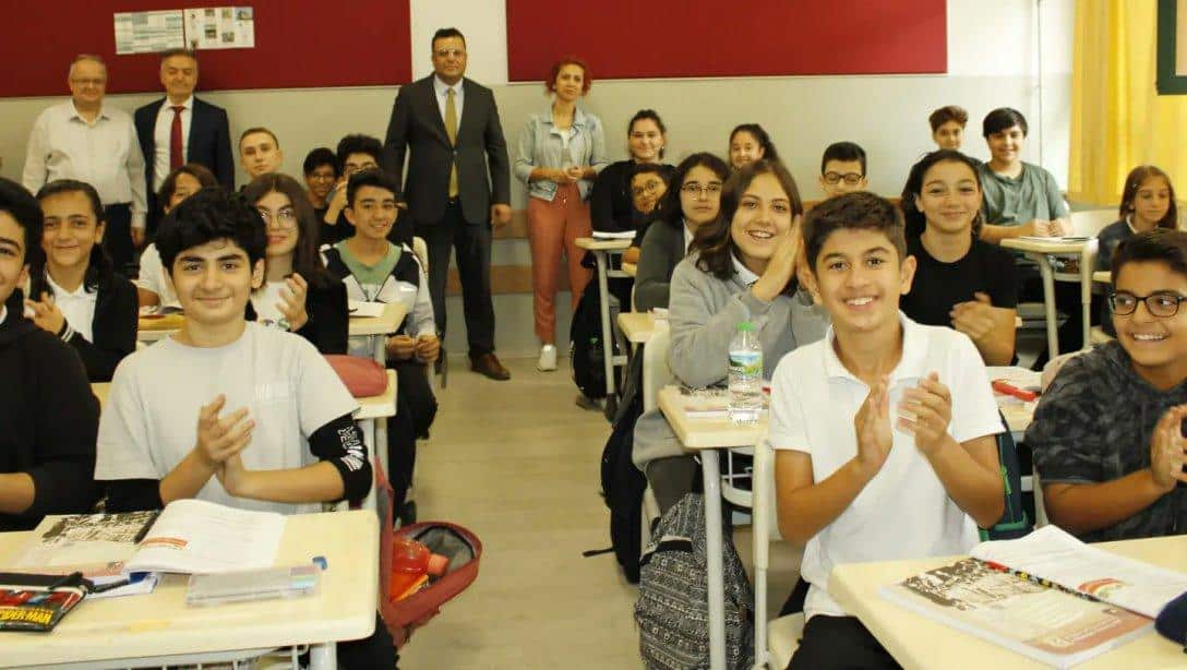İlçe Milli Eğitim Müdürümüz Sayın Dr. Ufuk DİLEKÇİ, İlçemiz Atatürk Ortaokulu'nu Ziyaret Etti