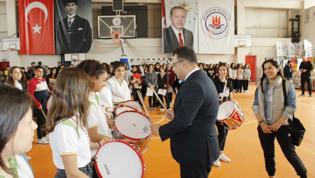 İlçemiz Yahya Kemal Spor Kompleksi'nde Yapılan 29 Ekim Cumhuriyet Bayramı Prova Çalışmaları Yapıldı