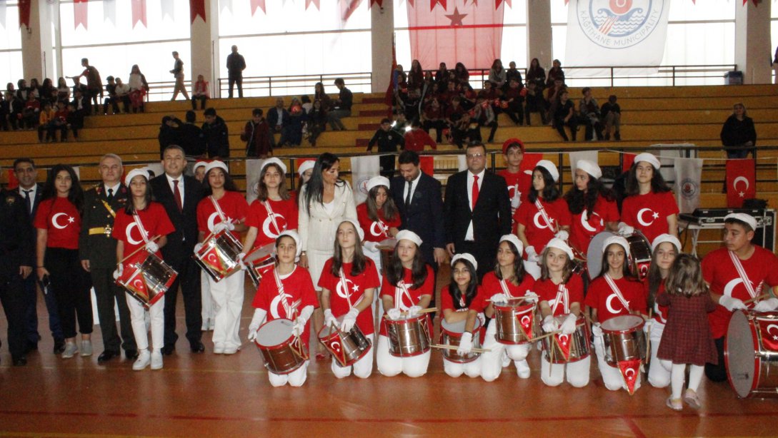 29 Ekim Cumhuriyet Bayramı Törenimiz, İlçemiz Yahya Kemal Spor Tesislerinde Gerçekleştirildi.