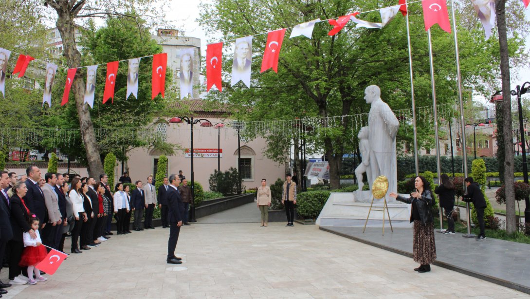 23 Nisan Ulusal Egemenlik ve Çocuk Bayramı Çelenk Sunma Töreni Gerçekleştirildi