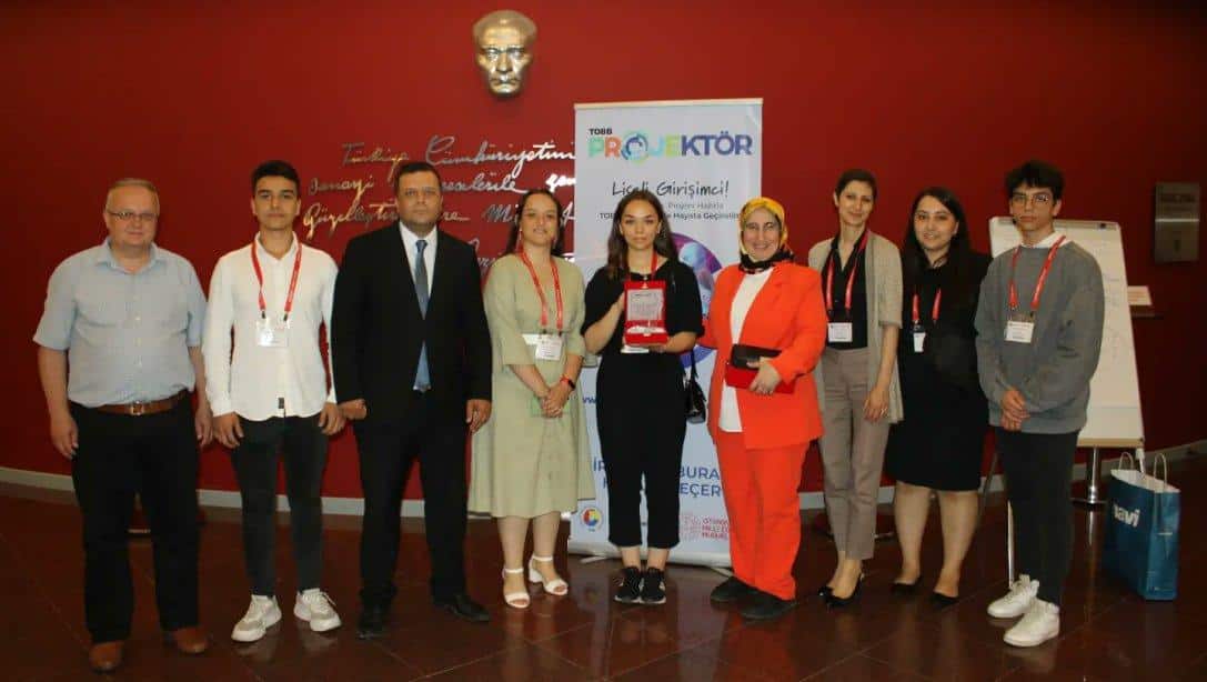 Dr. Sadık Ahmet Anadolu Lisesi Projektör Proje Yarışmasında İlçemizi Temsil Etti