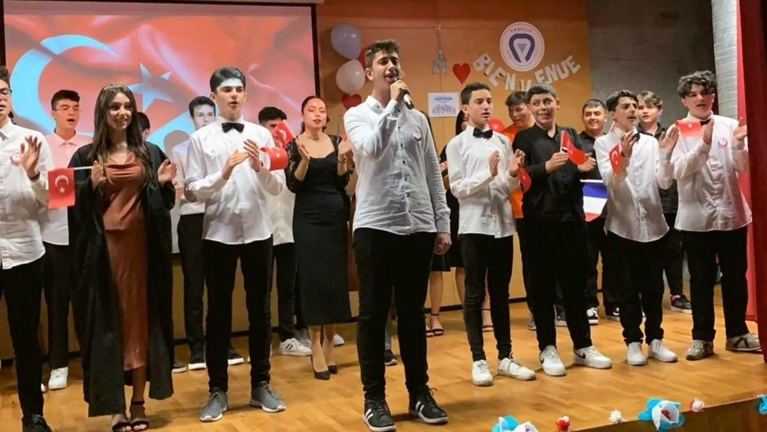 Profilo Mesleki ve Teknik Anadolu Lisesi Fransızca Kulübü Öğrencileri Dil Bayramı Kapsamında Etkinlikler Düzenledi
