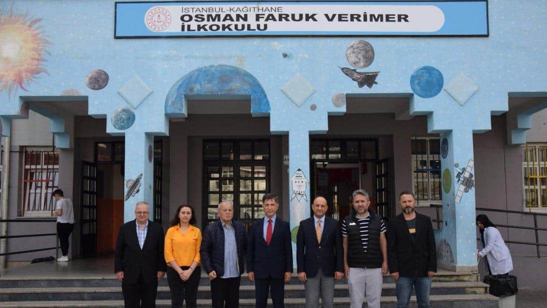 Kaymakamımız Sayın Niyazi ERTEN ve İlçe Millî Eğitim Müdürümüz Zekeriya Postacı, ilçemiz Osman Faruk Verimer İlkokulunu ziyaret ederek öğretmen ve öğrencilerimizle bir araya geldiler.