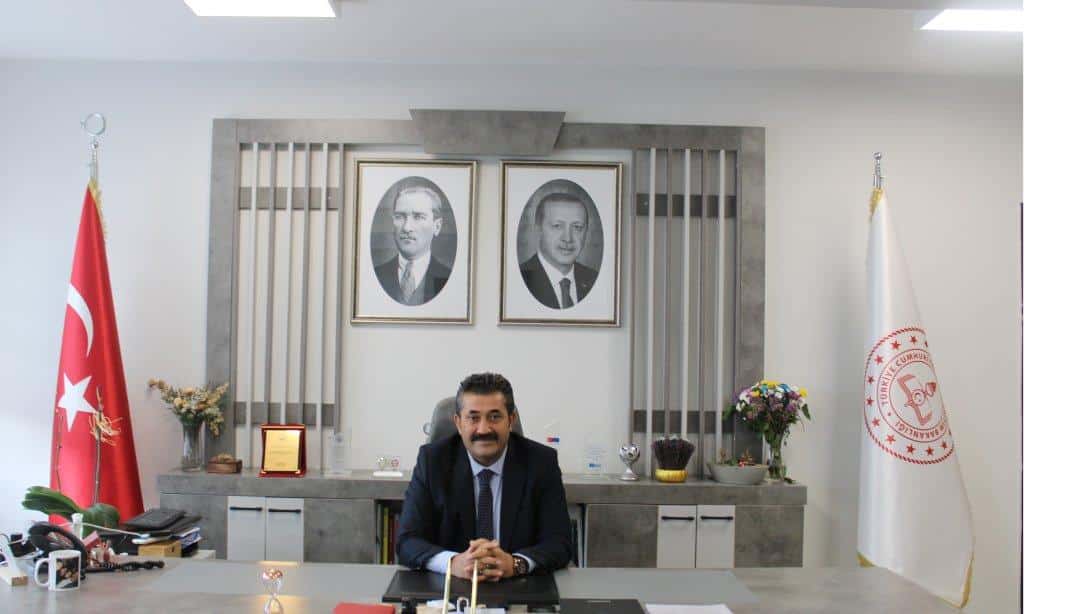 İlÇE MİLLİ EĞİTİM MÜDÜRÜMÜZ MUSTAFA HOŞYİĞİT'İN 29 EKİM CUMHURİYET BAYRAMI MESAJI