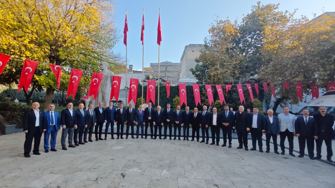 19 EKİM MUHTARLAR GÜNÜ ÇELENK KOYMA TÖRENİ YAPILDI.